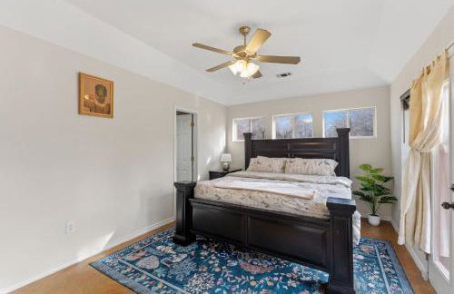 Oakwood Oasis- 1,4 Acres of Tranquility home - Foto 15