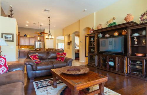 Oasis Villa With Pool, Putting Green & Pool Table - Photo 24