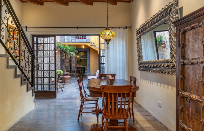 Casa Esperanza, 2BR Designer Charm + Rooftop Views - Foto 27