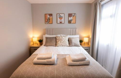 Modern 4BR House - Sleeps 10 - Central Birmingham - FREE Parking - Foto 3