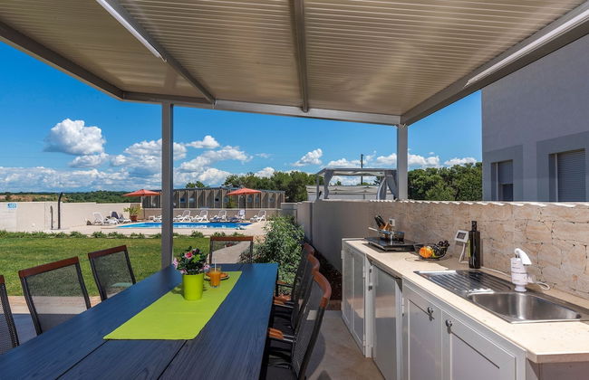 Villa in Novigrad With Private Pool - Foto 30