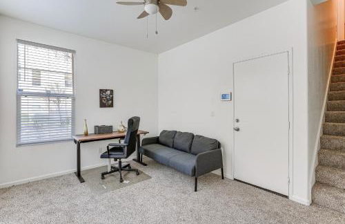 Walk to BART Station Richmond Townhome with Balcony - Photo 3