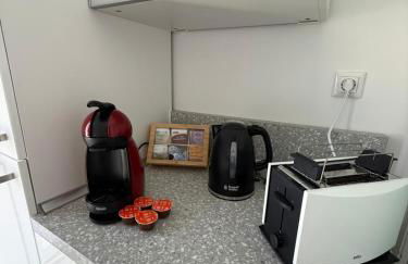 Stay COZY - TOP LAGE - Kingsize Betten - Parkplatz - Balkon - Netflix - Foto 13