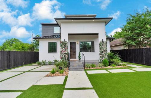 Houston's Downtown Bloom House - Spacious Floral Escape for Groups - Foto 13