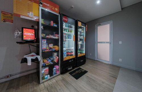 LZ414 - Conforto na Luz: Apto Moderno com Piscina - Foto 23