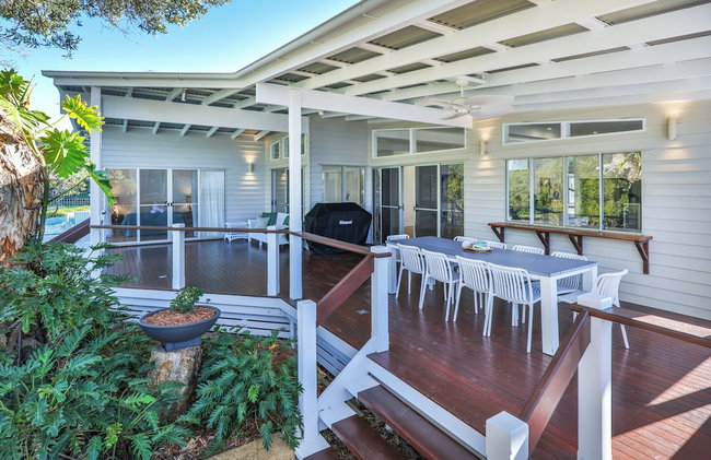 Luxe Waterfront Stay -Tallebudgera Creek - Foto 11