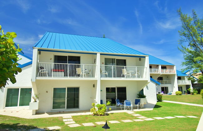 Villas of the Galleon - Photo 6