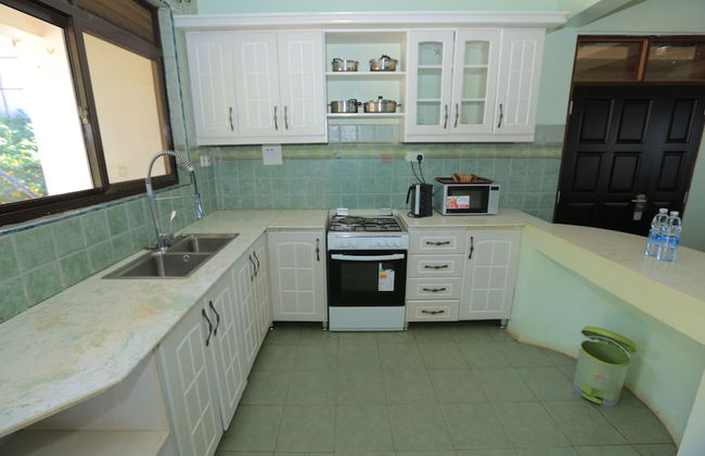 Goldmark Apartments - Photo 10