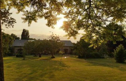 Domaine des Cerisiers - Accès direct piste cyclable reliant Honfleur - Parking privé - Grand jardin - Foto 18