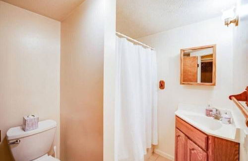 Entire Home Blocks from Notre Dame. Sleeps 8+ - Foto 27