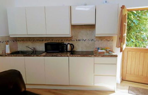 The Snicketts - Photo 10