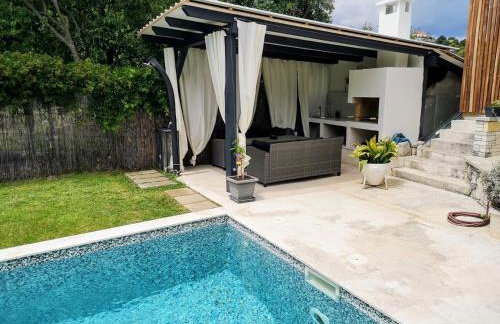 Luxury Apartment with Private Heated Pool - Foto 2