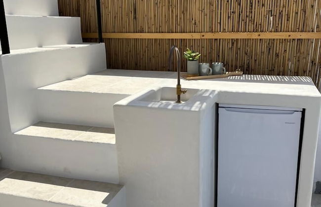 aniko suites White Alley - Photo 21