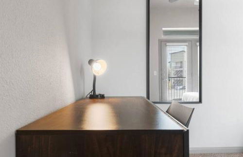 LUX 2B2B Apt Near Heart of Austin with Pool & Parking - Foto 33