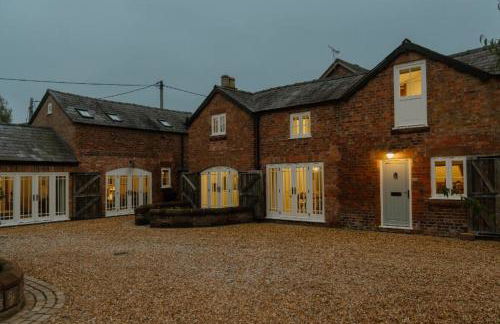 The Carriage House by Birch Stays - Photo 71