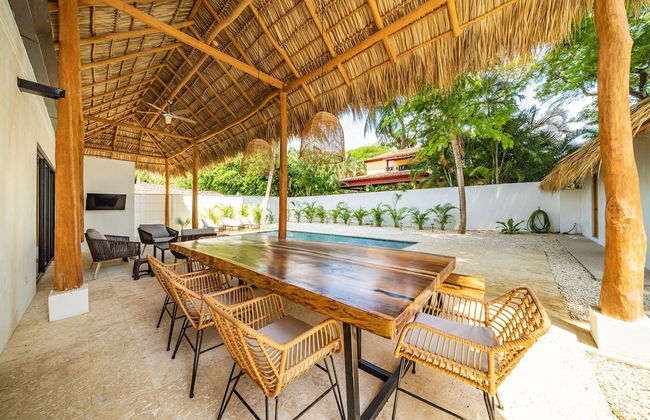 Tropical Brand new 4 BR gem in Potrero Near Beach - Casa Marzo - Photo 10