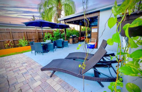 Private Heated Pool Oasis Pet-Friendly Retreat Short or long Stays Sleeps 2-8 Ppl - Photo 20