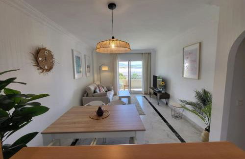 Marina Banus Apartment with Amazing Views - Photo 18