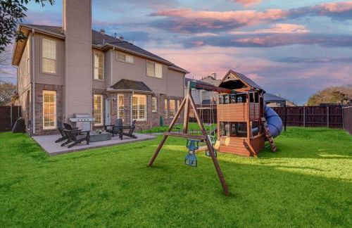 Luxury Home w Hot Tub near DFW Airport - Photo 46