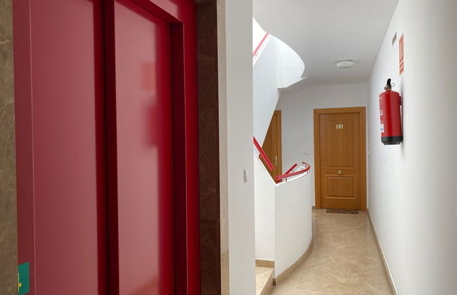 3bed Penthouse With Large Terrace & Sea View - Photo 9