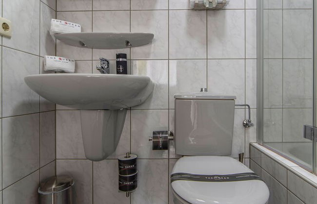 The Queen Apartments - Villa Adriana - Photo 33