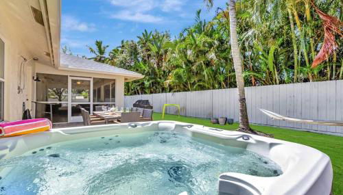 Hottub! Mini Golf! Water Access! Pets! 5min beach! - Foto 1