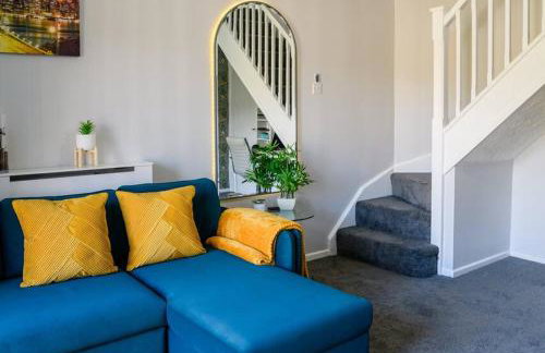 Stylish Two-bed House Birmingham with Parking - Foto 1