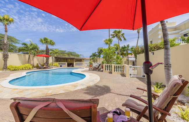 Island Escape Lrg Private Backyard Pool Patio - Photo 1