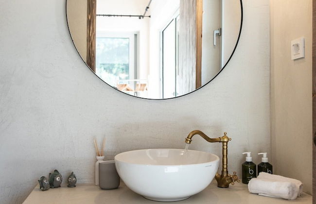 Villa Elysium Parga Luxury Detached Property in Private Grounds - Photo 12