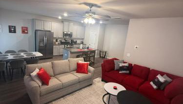 Stay in a brand new townhome in Winder! - Foto 1