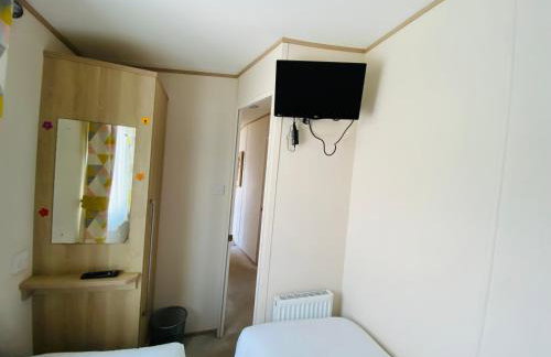 RJ Luxury caravan hire 2 with Hot Tub - Foto 14