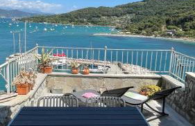 Seafront rooftop flat w/ terrace - Foto 15