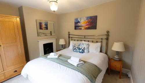 HIGH SAINT COTTAGE - Stunning 3 Bed Accommodation located in Ripon, North Yorkshire - Foto 3, wardrobe
