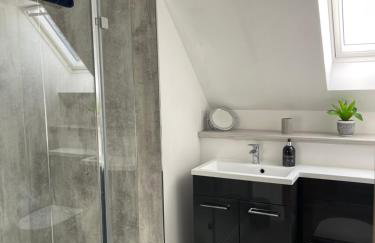 Lochside Loft - Self Catering Apartment for 2 In a great location for Inverness Airport and both Cabot Highlands & Nairn Golf Courses - Foto 23