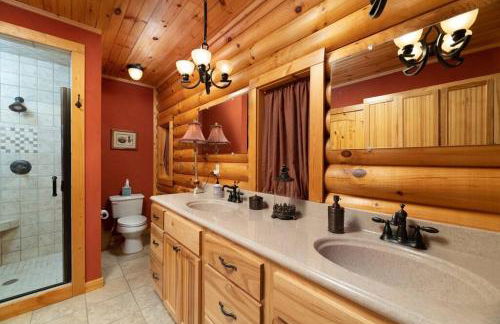 Smoke Rise Lodge · Lake Front, Luxury Cabin, Hot Tub, - Photo 25