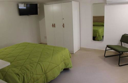 Stop and Fly - Photo 17