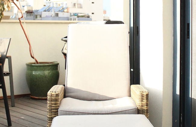 Stunning Duplex Near the Sea - Photo 12