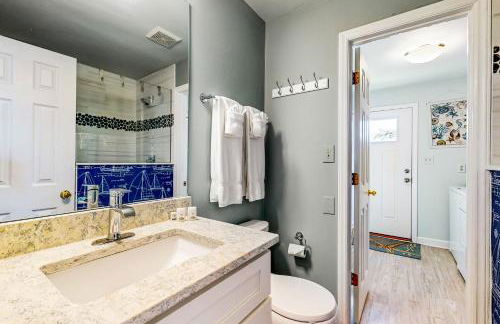 Three dog-friendly, waterfront cottages with full kitchens & private beach - Foto 13