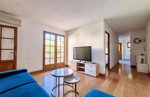 Maison sur la place du marché à St Chinian - Foto 3