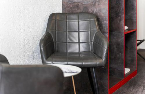 Central Dudley Stay-Sleeps 3, Kitchen&Free Parking - Photo 15