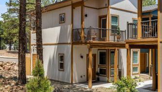 Elegant New Construction Bungalow with Scenic Forest Views - Foto 2