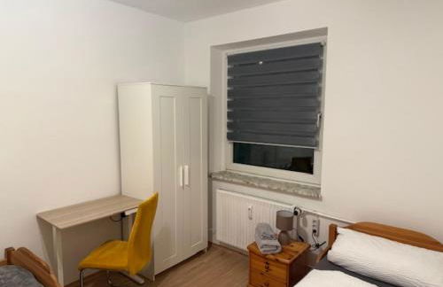 City Apartment 3 #Netflix &Wlan &Kaffee Maschine & Zentral & 500m Innenhafen & 2 min U Bahn - Foto 23