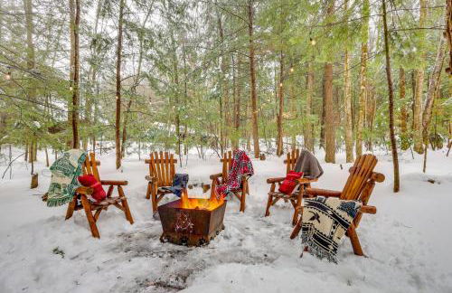 Lake and Beach Access at Lake Luzerne Cabin! - Foto 30