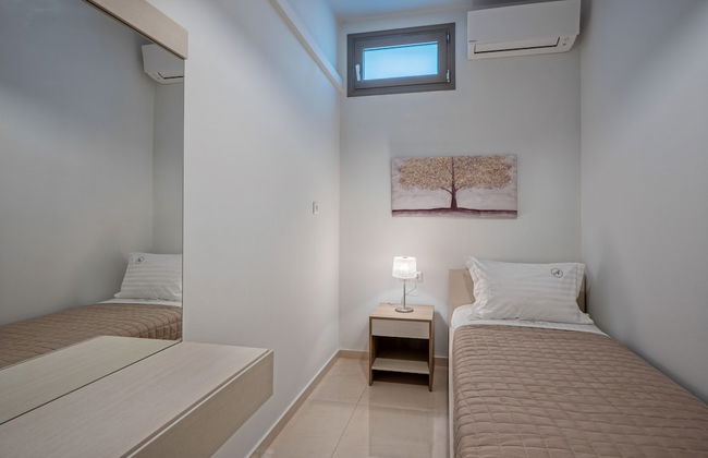 Villa Atyfia - With Private Pool - Photo 36