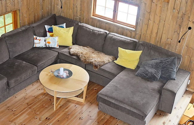 8 Person Holiday Home in Lesund - Foto 12