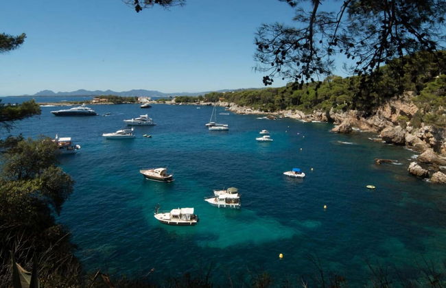 Charming Holiday Home in Mougins With Pool - Foto 31