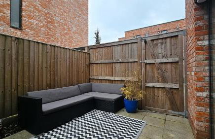 Sleek 4BR Townhouse - Rooftop - Hot Tub - Foto 30