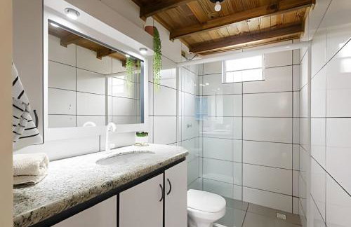 Casa Perto das melhores praias Florianópolis, 8 pessoas, ar condicionado, tv, wifi, cozinha completa, lavanderia, - Foto 68