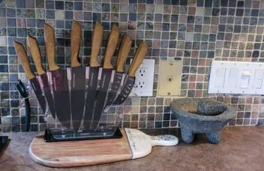 Entire 2br 2ba hilltop view home Sleeps 8 pets 4 acres Jacuzzi Central AC Kingbeds Office Free WiFi Parking Full Kitchen Refrigerator Washer Dryer Furnished Three 3 Large Sunset Dining Patios Grill Stovetop Oven Hiking Wildlife Firepit Quiet very Secluded - Foto 43