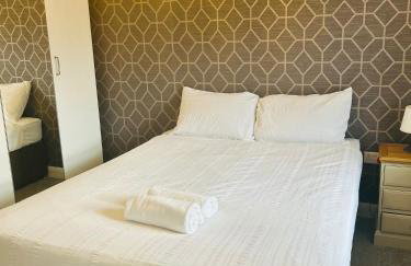 Modern 4-Bed Detached Home in Corby - Foto 1